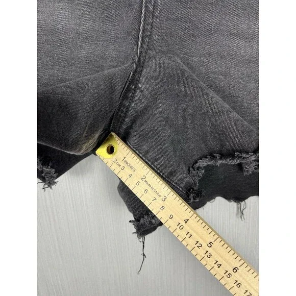 American Eagle Womens 16 Black Denim Highest Rise Boyfriend Short Y2K Grunge - Picture 10 of 11